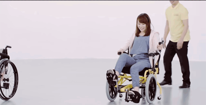 リハビリテーション | 足こぎ車いすセンター